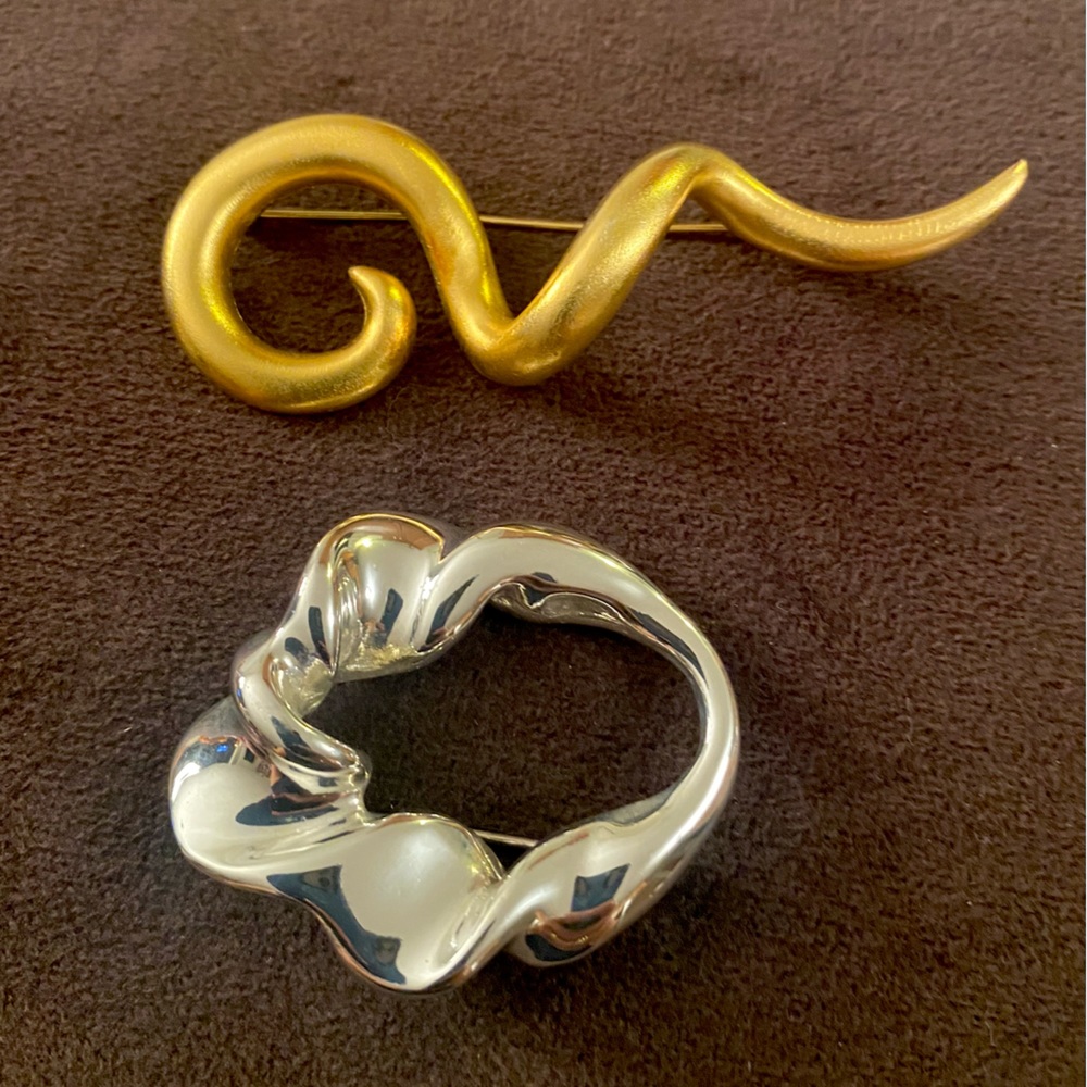 Sold as Set 2 Pins, Brushed Gold Finish Swizzle & Wavy Silver Oval, Brooches